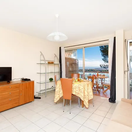 Apartment Mediterranee Yourhosthelper